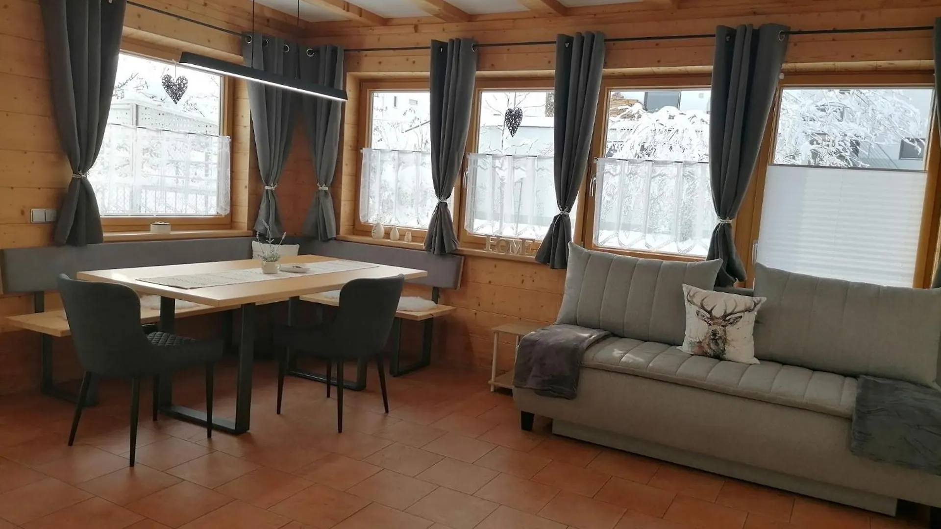 Apartment Ferienwohnung Mireille Oberperfuss