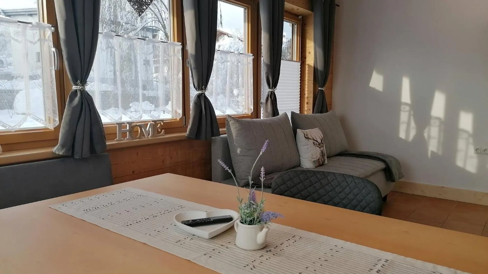 Ferienwohnung Mireille Oberperfuss Austria